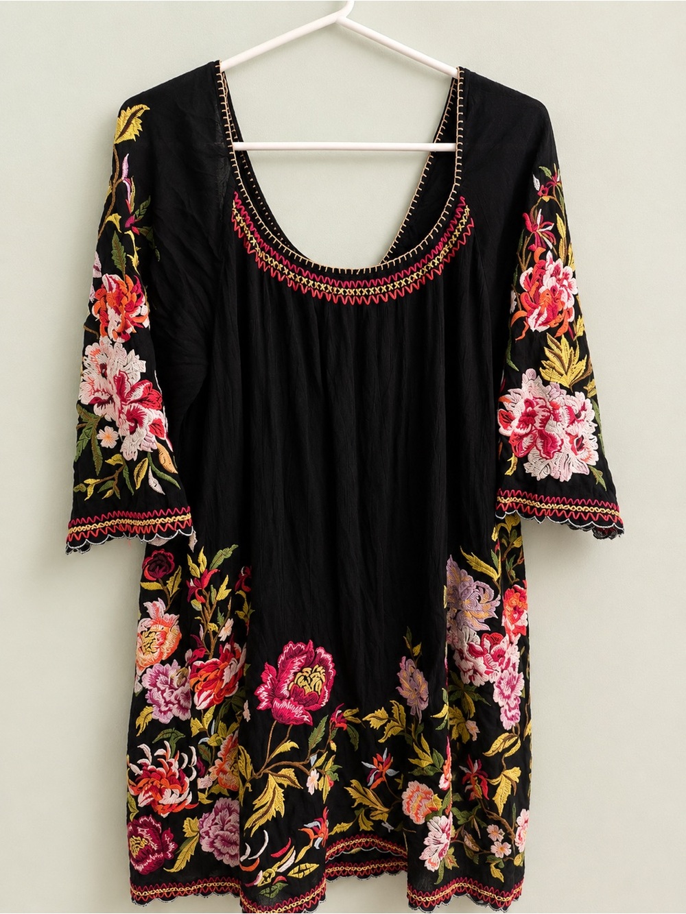 Sundance Embroidered Black Floral Dress/Tunic – Large